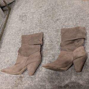 Chinese Laundry LA ROSA Sz 8 Tan Faux Suede Zip/Pull On Mid Calf Heel Boots